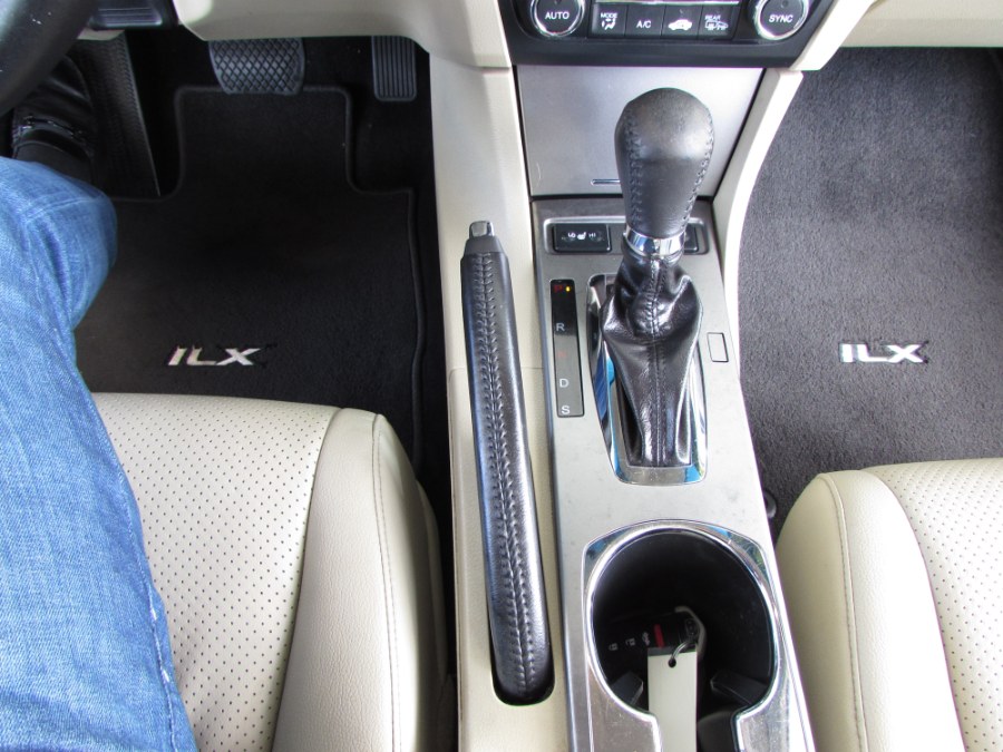 Used Acura ILX 4dr Sdn 2.0L Tech Pkg 2013 | VIP Auto Enterprise, Inc. Orlando, Florida Used Acura ILX 4dr Sdn 2.0L Tech Pkg 2013 | VIP Auto Enterprise, Inc. Orlando, Florida