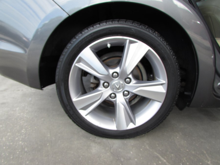 Used Acura ILX 4dr Sdn 2.0L Tech Pkg 2013 | VIP Auto Enterprise, Inc. Orlando, Florida Used Acura ILX 4dr Sdn 2.0L Tech Pkg 2013 | VIP Auto Enterprise, Inc. Orlando, Florida
