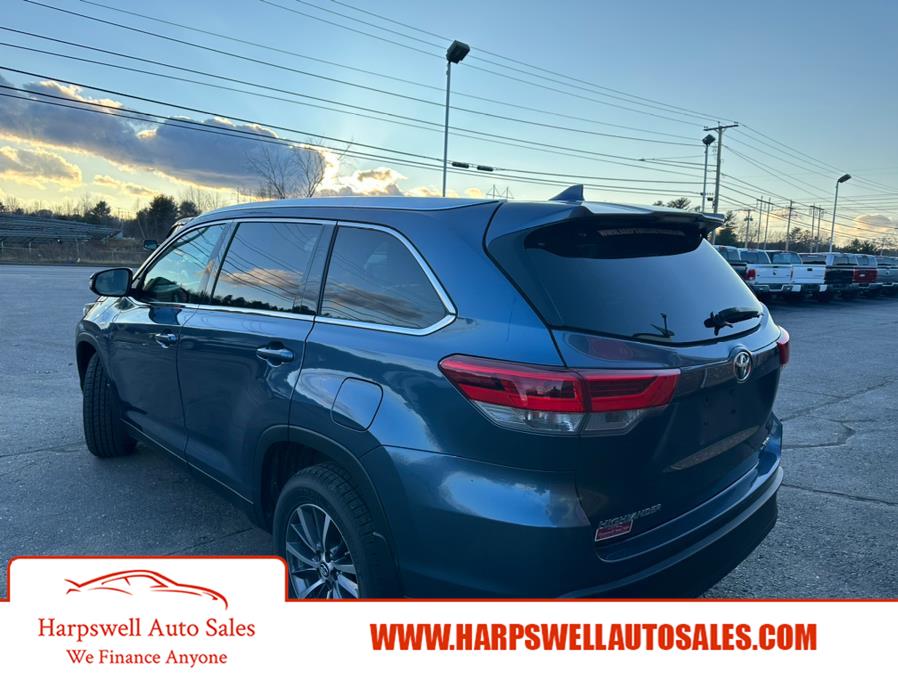 Used Toyota Highlander XLE V6 AWD (Natl) 2019 | Harpswell Auto Sales Inc. Harpswell, Maine Used Toyota Highlander XLE V6 AWD (Natl) 2019 | Harpswell Auto Sales Inc. Harpswell, Maine