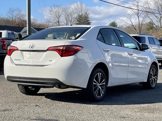 Used Toyota Corolla LE 2017 | Blasius Federal Road. Brookfield, Connecticut Used Toyota Corolla LE 2017 | Blasius Federal Road. Brookfield, Connecticut