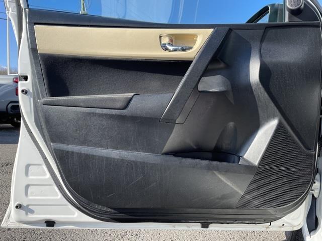 Used Toyota Corolla LE 2017 | Blasius Federal Road. Brookfield, Connecticut Used Toyota Corolla LE 2017 | Blasius Federal Road. Brookfield, Connecticut