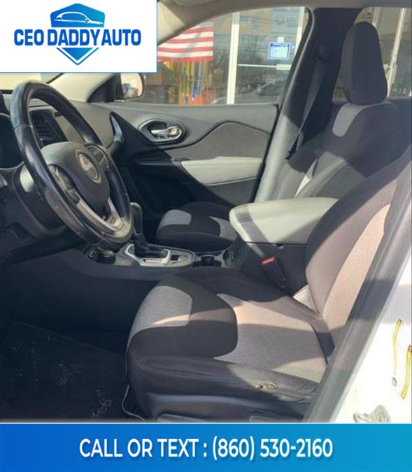 Used Jeep Cherokee 4WD 4dr Altitude 2014 | CEO DADDY AUTO. Online only, Connecticut Used Jeep Cherokee 4WD 4dr Altitude 2014 | CEO DADDY AUTO. Online only, Connecticut