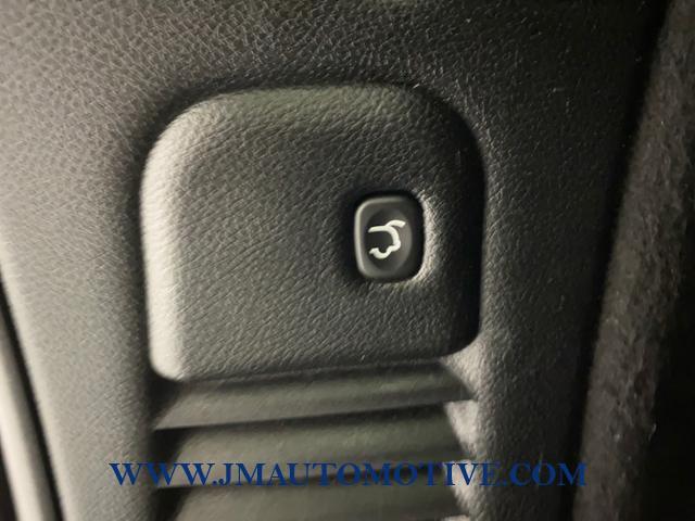 2018 Dodge Durango R/T AWD, available for sale in Naugatuck, Connecticut | J&M Automotive Sls&Svc LLC. Naugatuck, Connecticut 2018 Dodge Durango R/T AWD, available for sale in Naugatuck, Connecticut | J&M Automotive Sls&Svc LLC. Naugatuck, Connecticut