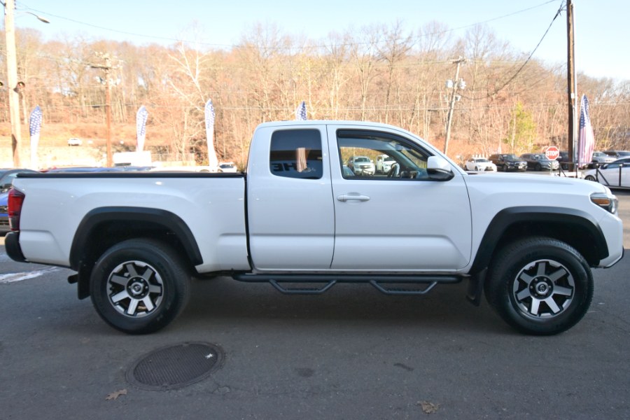 Used Toyota Tacoma SR5 Access Cab 6'' Bed V6 4x4 AT 2018 | Highline Car Connection. Waterbury, Connecticut Used Toyota Tacoma SR5 Access Cab 6'' Bed V6 4x4 AT 2018 | Highline Car Connection. Waterbury, Connecticut
