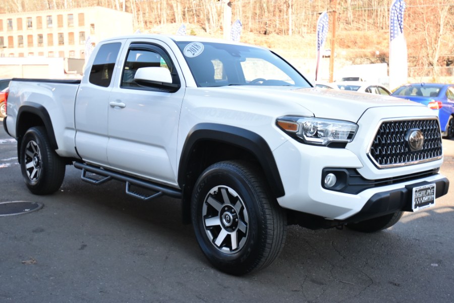 Used Toyota Tacoma SR5 Access Cab 6'' Bed V6 4x4 AT 2018 | Highline Car Connection. Waterbury, Connecticut Used Toyota Tacoma SR5 Access Cab 6'' Bed V6 4x4 AT 2018 | Highline Car Connection. Waterbury, Connecticut