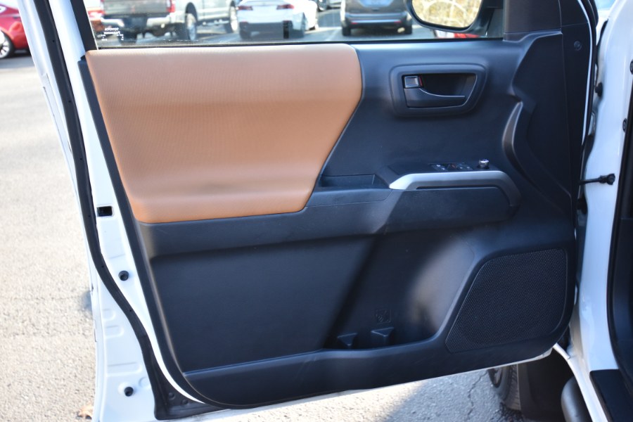Used Toyota Tacoma SR5 Access Cab 6'' Bed V6 4x4 AT 2018 | Highline Car Connection. Waterbury, Connecticut Used Toyota Tacoma SR5 Access Cab 6'' Bed V6 4x4 AT 2018 | Highline Car Connection. Waterbury, Connecticut