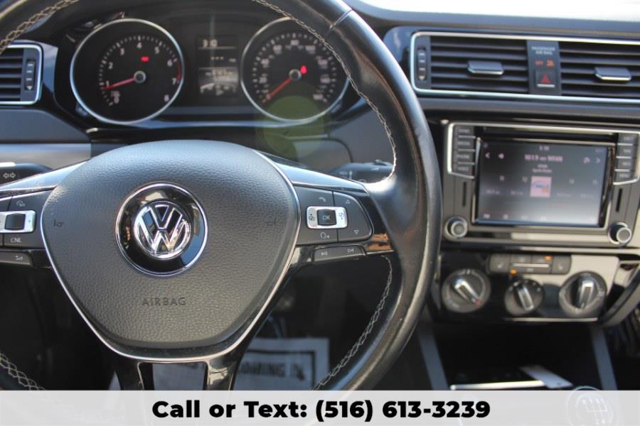 Used Volkswagen Jetta Sedan 4dr Man 1.8T Sport 2016 | Great Neck Car Buyers & Sellers. Great Neck, New York Used Volkswagen Jetta Sedan 4dr Man 1.8T Sport 2016 | Great Neck Car Buyers & Sellers. Great Neck, New York