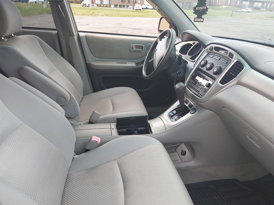 Used Toyota Highlander 4dr V6 4WD Sport (Natl) 2006 | Chadrad Motors llc. West Hartford, Connecticut Used Toyota Highlander 4dr V6 4WD Sport (Natl) 2006 | Chadrad Motors llc. West Hartford, Connecticut