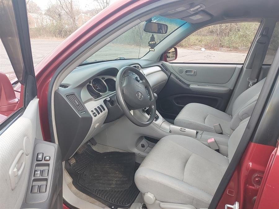 Used Toyota Highlander 4dr V6 4WD Sport (Natl) 2006 | Chadrad Motors llc. West Hartford, Connecticut Used Toyota Highlander 4dr V6 4WD Sport (Natl) 2006 | Chadrad Motors llc. West Hartford, Connecticut
