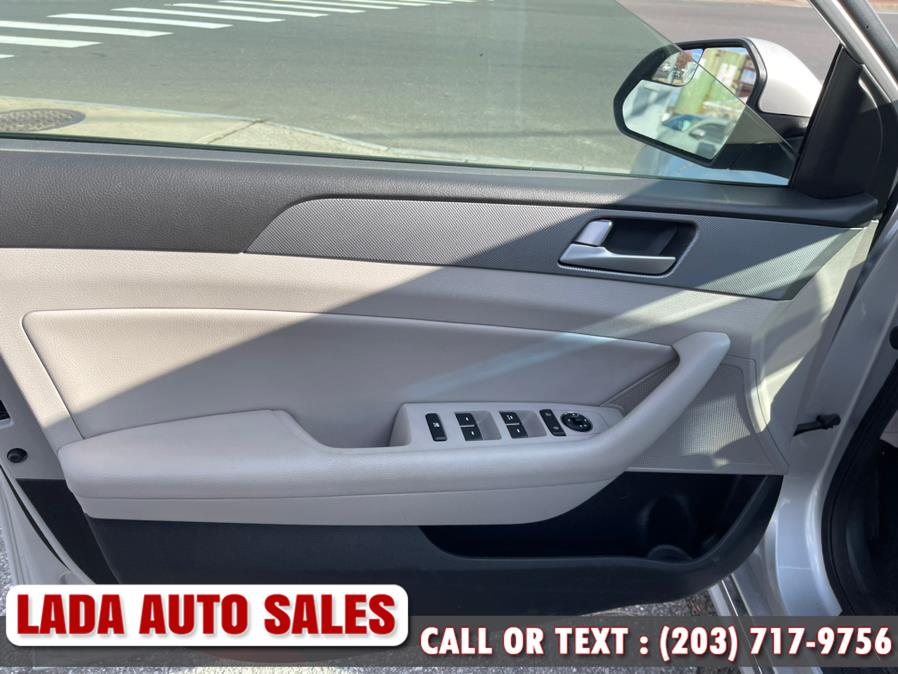 2016 Hyundai Sonata Hybrid 4dr Sdn SE, available for sale in Bridgeport, Connecticut | Lada Auto Sales. Bridgeport, Connecticut 2016 Hyundai Sonata Hybrid 4dr Sdn SE, available for sale in Bridgeport, Connecticut | Lada Auto Sales. Bridgeport, Connecticut