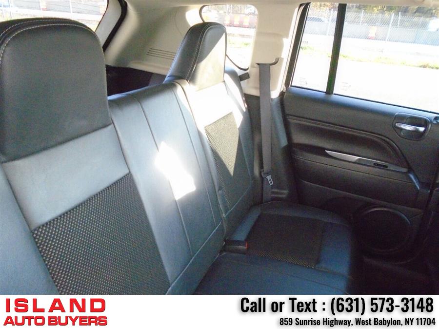 Used Jeep Compass Latitude 4x4 4dr SUV 2017 | Island Auto Buyers. West Babylon, New York Used Jeep Compass Latitude 4x4 4dr SUV 2017 | Island Auto Buyers. West Babylon, New York