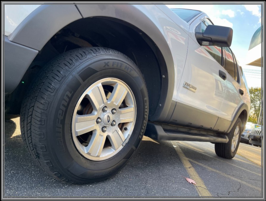 2006 Ford Explorer 4dr 114" WB 4.0L XLT 4WD, available for sale in Huntington Station, New York | My Auto Inc.. Huntington Station, New York 2006 Ford Explorer 4dr 114" WB 4.0L XLT 4WD, available for sale in Huntington Station, New York | My Auto Inc.. Huntington Station, New York