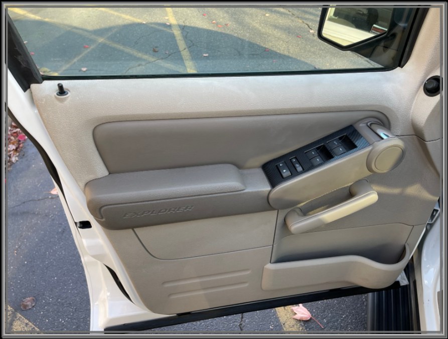 2006 Ford Explorer 4dr 114" WB 4.0L XLT 4WD, available for sale in Huntington Station, New York | My Auto Inc.. Huntington Station, New York 2006 Ford Explorer 4dr 114" WB 4.0L XLT 4WD, available for sale in Huntington Station, New York | My Auto Inc.. Huntington Station, New York