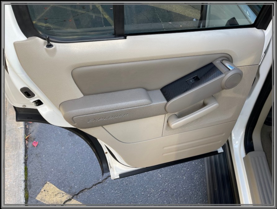 2006 Ford Explorer 4dr 114" WB 4.0L XLT 4WD, available for sale in Huntington Station, New York | My Auto Inc.. Huntington Station, New York 2006 Ford Explorer 4dr 114" WB 4.0L XLT 4WD, available for sale in Huntington Station, New York | My Auto Inc.. Huntington Station, New York