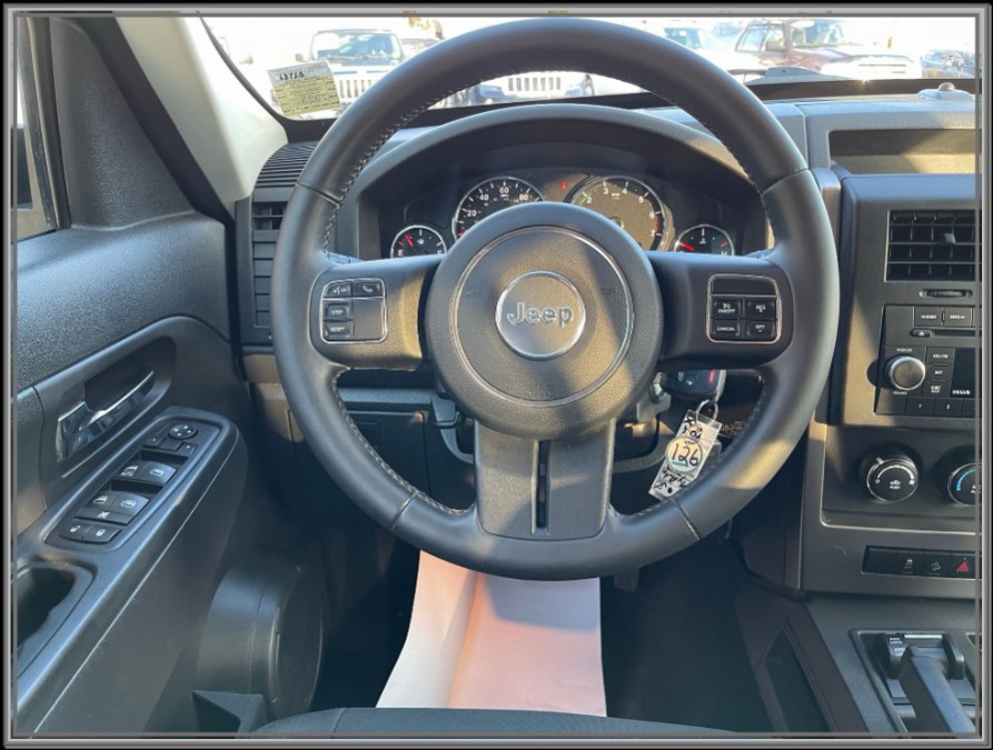 2012 Jeep Liberty 4WD 4dr Sport Latitude, available for sale in Huntington Station, New York | My Auto Inc.. Huntington Station, New York 2012 Jeep Liberty 4WD 4dr Sport Latitude, available for sale in Huntington Station, New York | My Auto Inc.. Huntington Station, New York