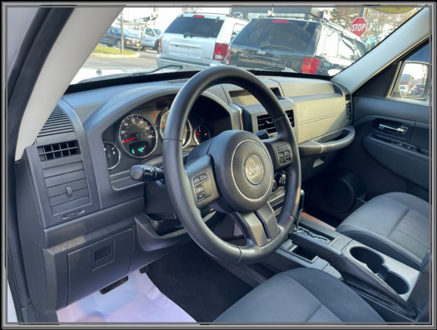 2012 Jeep Liberty 4WD 4dr Sport Latitude, available for sale in Huntington Station, New York | My Auto Inc.. Huntington Station, New York 2012 Jeep Liberty 4WD 4dr Sport Latitude, available for sale in Huntington Station, New York | My Auto Inc.. Huntington Station, New York