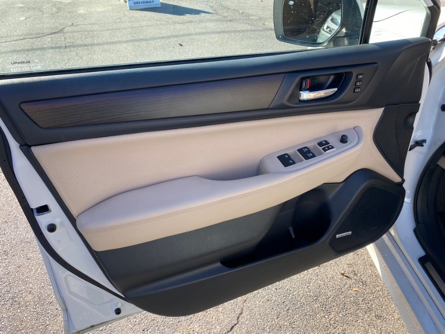 Used Subaru Legacy 4dr Sdn 2.5i Limited PZEV 2016 | Union Street Auto Sales. West Springfield, Massachusetts Used Subaru Legacy 4dr Sdn 2.5i Limited PZEV 2016 | Union Street Auto Sales. West Springfield, Massachusetts