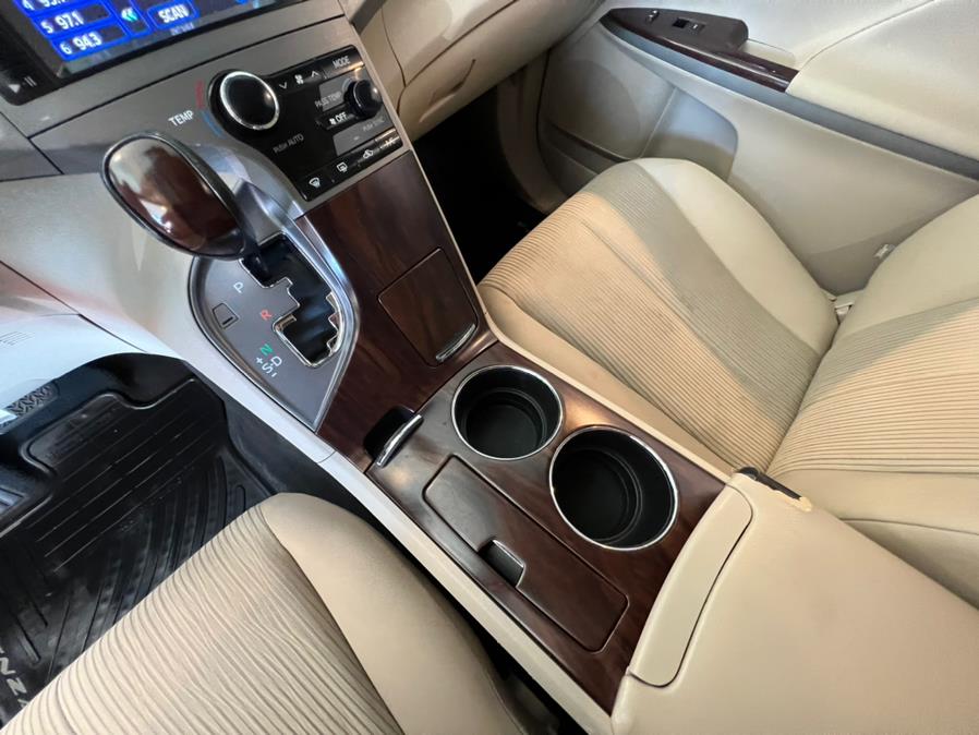 2013 Toyota Venza 4dr Wgn I4 AWD LE (Natl), available for sale in West Hartford, Connecticut | AutoMax. West Hartford, Connecticut 2013 Toyota Venza 4dr Wgn I4 AWD LE (Natl), available for sale in West Hartford, Connecticut | AutoMax. West Hartford, Connecticut