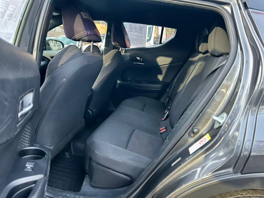 Used Toyota C-HR XLE FWD (Natl) 2019 | Advanced Auto Mall. Bronx, New York Used Toyota C-HR XLE FWD (Natl) 2019 | Advanced Auto Mall. Bronx, New York