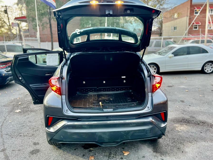 Used Toyota C-HR XLE FWD (Natl) 2019 | Advanced Auto Mall. Bronx, New York Used Toyota C-HR XLE FWD (Natl) 2019 | Advanced Auto Mall. Bronx, New York