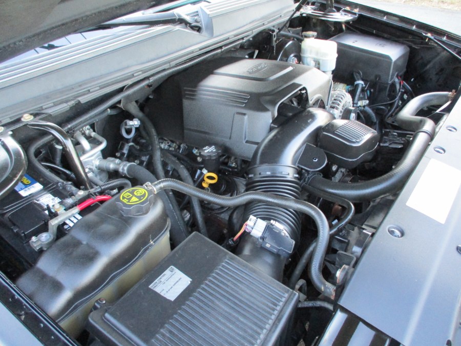 2013 Chevrolet Avalanche 4WD Crew Cab LT, available for sale in Suffield, Connecticut | Suffield Auto Sales. Suffield, Connecticut 2013 Chevrolet Avalanche 4WD Crew Cab LT, available for sale in Suffield, Connecticut | Suffield Auto Sales. Suffield, Connecticut