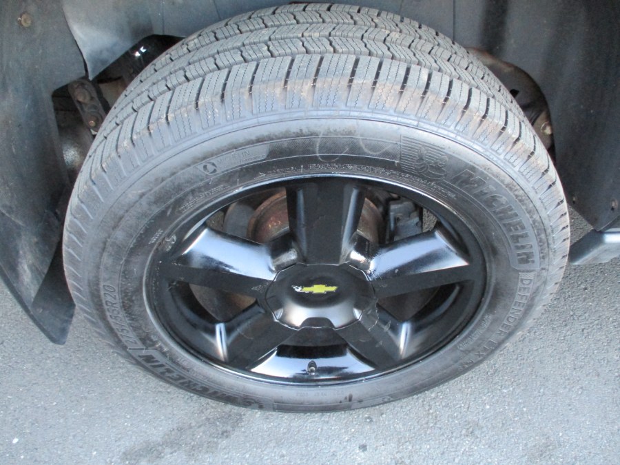 2013 Chevrolet Avalanche 4WD Crew Cab LT, available for sale in Suffield, Connecticut | Suffield Auto Sales. Suffield, Connecticut 2013 Chevrolet Avalanche 4WD Crew Cab LT, available for sale in Suffield, Connecticut | Suffield Auto Sales. Suffield, Connecticut