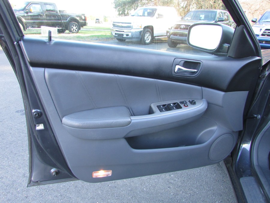 2007 Honda Accord Sdn 4dr I4 MT EX-L, available for sale in East Windsor, Connecticut | United Auto Sales of E Windsor, Inc. East Windsor, Connecticut 2007 Honda Accord Sdn 4dr I4 MT EX-L, available for sale in East Windsor, Connecticut | United Auto Sales of E Windsor, Inc. East Windsor, Connecticut