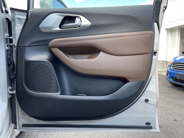 Used Chrysler Pacifica Hybrid Limited 2021 | Blasius Federal Road. Brookfield, Connecticut Used Chrysler Pacifica Hybrid Limited 2021 | Blasius Federal Road. Brookfield, Connecticut