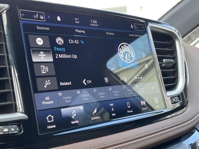 Used Chrysler Pacifica Hybrid Limited 2021 | Blasius Federal Road. Brookfield, Connecticut Used Chrysler Pacifica Hybrid Limited 2021 | Blasius Federal Road. Brookfield, Connecticut