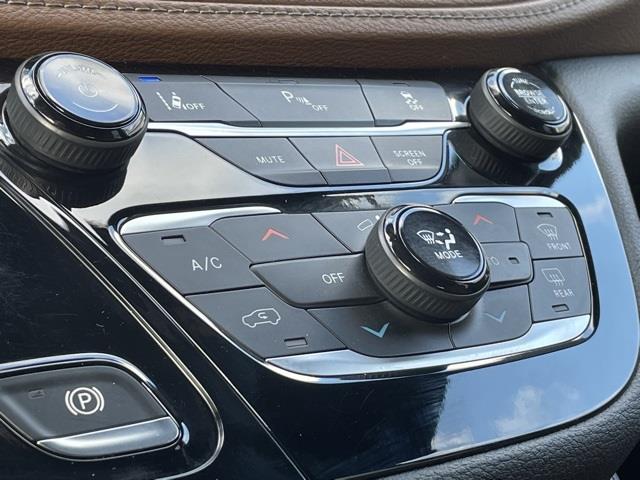 Used Chrysler Pacifica Hybrid Limited 2021 | Blasius Federal Road. Brookfield, Connecticut Used Chrysler Pacifica Hybrid Limited 2021 | Blasius Federal Road. Brookfield, Connecticut