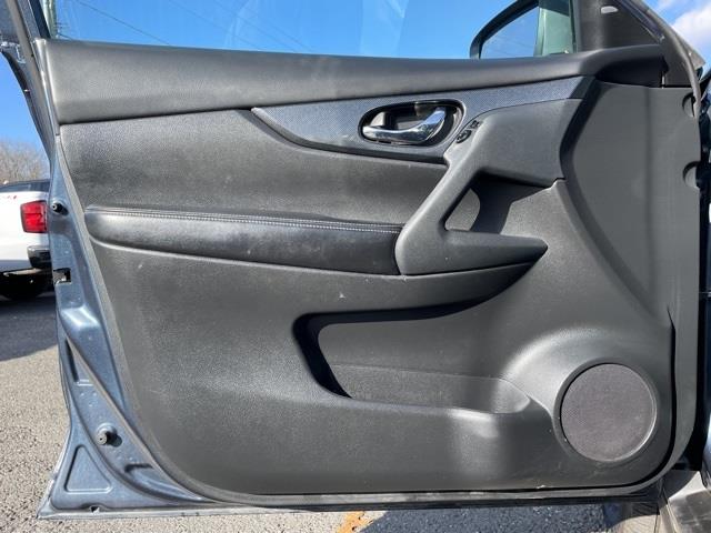 Used Nissan Rogue SL 2016 | Blasius Federal Road. Brookfield, Connecticut Used Nissan Rogue SL 2016 | Blasius Federal Road. Brookfield, Connecticut