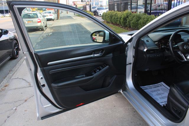 Used Nissan Altima 2.5 SL 2020 | NY Luxury Motors. Elmont, New York Used Nissan Altima 2.5 SL 2020 | NY Luxury Motors. Elmont, New York