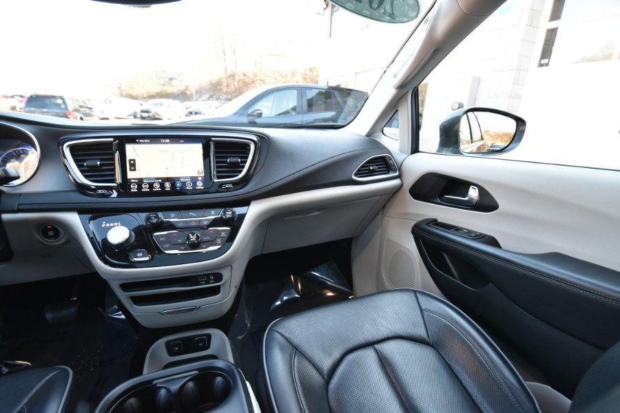 Used Chrysler Pacifica Limited 2020 | Highline Car Connection. Waterbury, Connecticut Used Chrysler Pacifica Limited 2020 | Highline Car Connection. Waterbury, Connecticut
