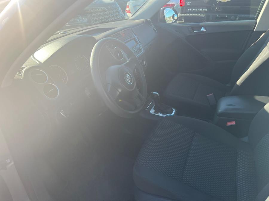 2011 Volkswagen Tiguan 4WD 4dr SE 4Motion wSunroof & Navi, available for sale in Raynham, Massachusetts | J & A Auto Center. Raynham, Massachusetts 2011 Volkswagen Tiguan 4WD 4dr SE 4Motion wSunroof & Navi, available for sale in Raynham, Massachusetts | J & A Auto Center. Raynham, Massachusetts