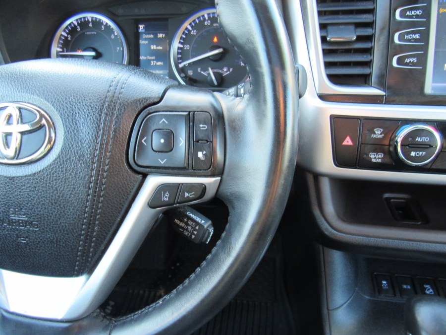 Used Toyota Highlander XLE 2019 | Hilario's Auto Sales Inc.. Worcester, Massachusetts Used Toyota Highlander XLE 2019 | Hilario's Auto Sales Inc.. Worcester, Massachusetts
