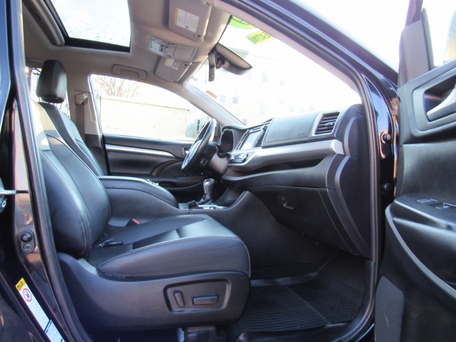 Used Toyota Highlander XLE 2019 | Hilario's Auto Sales Inc.. Worcester, Massachusetts Used Toyota Highlander XLE 2019 | Hilario's Auto Sales Inc.. Worcester, Massachusetts