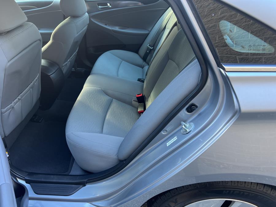 2014 Hyundai Sonata Hybrid 4dr Sdn, available for sale in New London, Connecticut | TJ Motors. New London, Connecticut 2014 Hyundai Sonata Hybrid 4dr Sdn, available for sale in New London, Connecticut | TJ Motors. New London, Connecticut