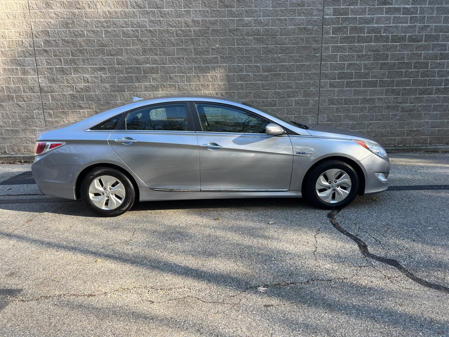2014 Hyundai Sonata Hybrid 4dr Sdn, available for sale in New London, Connecticut | TJ Motors. New London, Connecticut 2014 Hyundai Sonata Hybrid 4dr Sdn, available for sale in New London, Connecticut | TJ Motors. New London, Connecticut