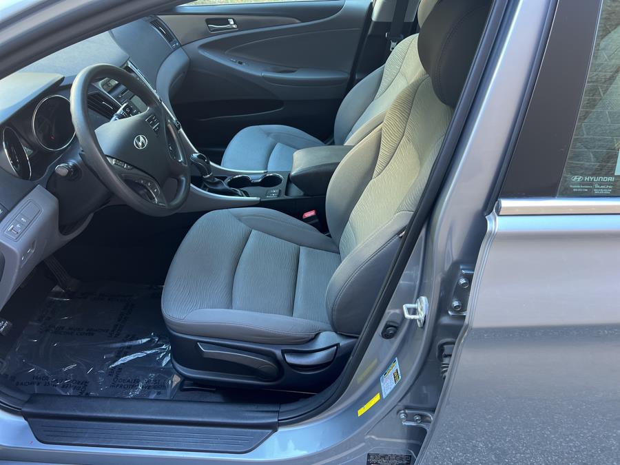 2014 Hyundai Sonata Hybrid 4dr Sdn, available for sale in New London, Connecticut | TJ Motors. New London, Connecticut 2014 Hyundai Sonata Hybrid 4dr Sdn, available for sale in New London, Connecticut | TJ Motors. New London, Connecticut