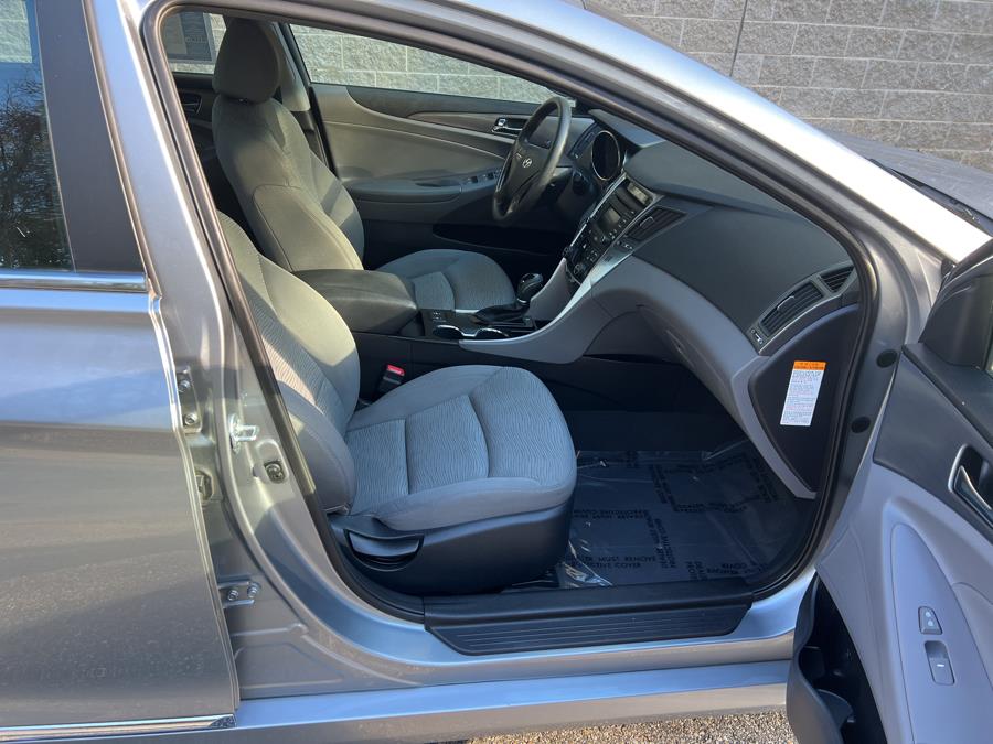 2014 Hyundai Sonata Hybrid 4dr Sdn, available for sale in New London, Connecticut | TJ Motors. New London, Connecticut 2014 Hyundai Sonata Hybrid 4dr Sdn, available for sale in New London, Connecticut | TJ Motors. New London, Connecticut