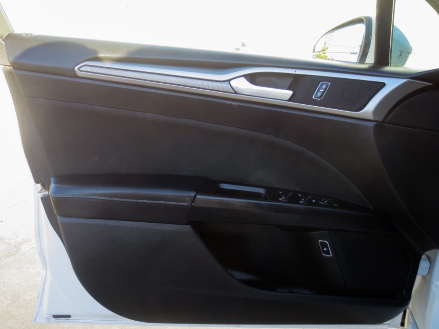 2017 Ford Fusion Hybrid SE FWD, available for sale in Santa Ana, California | Auto Max Of Santa Ana. Santa Ana, California 2017 Ford Fusion Hybrid SE FWD, available for sale in Santa Ana, California | Auto Max Of Santa Ana. Santa Ana, California
