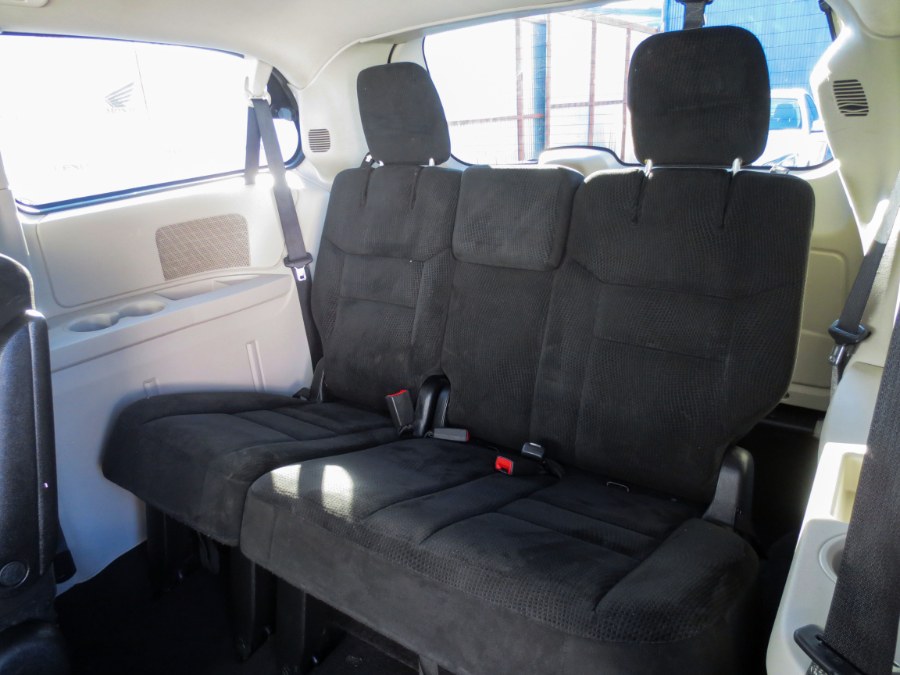 2016 Dodge Grand Caravan 4dr Wgn SXT, available for sale in Santa Ana, California | Auto Max Of Santa Ana. Santa Ana, California 2016 Dodge Grand Caravan 4dr Wgn SXT, available for sale in Santa Ana, California | Auto Max Of Santa Ana. Santa Ana, California