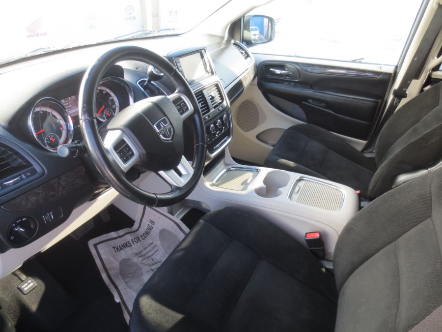 2016 Dodge Grand Caravan 4dr Wgn SXT, available for sale in Santa Ana, California | Auto Max Of Santa Ana. Santa Ana, California 2016 Dodge Grand Caravan 4dr Wgn SXT, available for sale in Santa Ana, California | Auto Max Of Santa Ana. Santa Ana, California