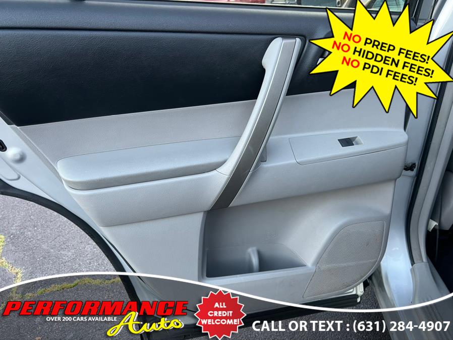 2011 Toyota Highlander 4WD 4dr V6 SE (Natl), available for sale in Bohemia, New York | Performance Auto Inc. Bohemia, New York 2011 Toyota Highlander 4WD 4dr V6 SE (Natl), available for sale in Bohemia, New York | Performance Auto Inc. Bohemia, New York