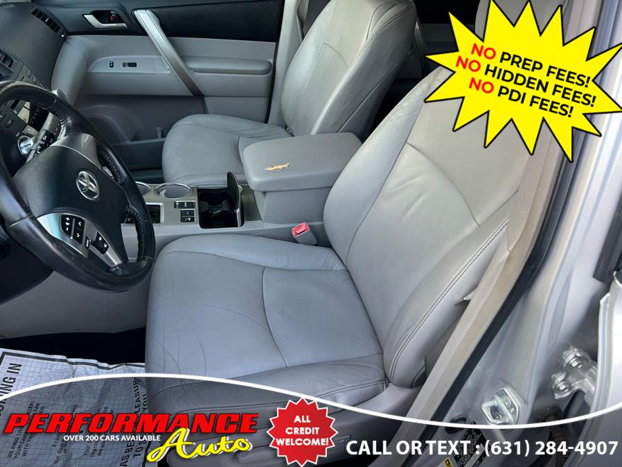 2011 Toyota Highlander 4WD 4dr V6 SE (Natl), available for sale in Bohemia, New York | Performance Auto Inc. Bohemia, New York 2011 Toyota Highlander 4WD 4dr V6 SE (Natl), available for sale in Bohemia, New York | Performance Auto Inc. Bohemia, New York