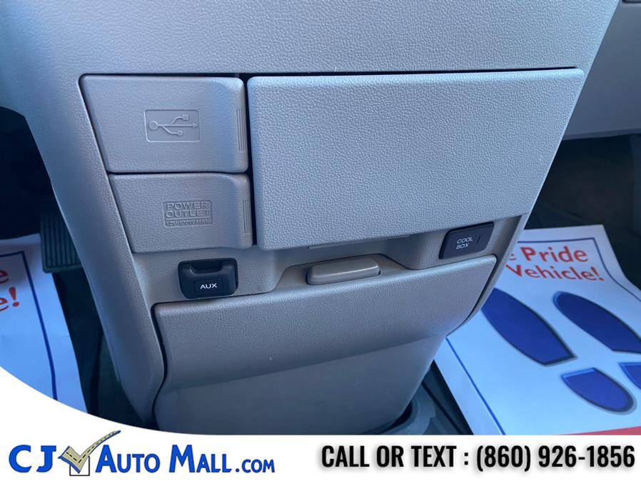 2016 Honda Odyssey 5dr EX-L w/Navi, available for sale in Bristol, Connecticut | CJ Auto Mall. Bristol, Connecticut 2016 Honda Odyssey 5dr EX-L w/Navi, available for sale in Bristol, Connecticut | CJ Auto Mall. Bristol, Connecticut