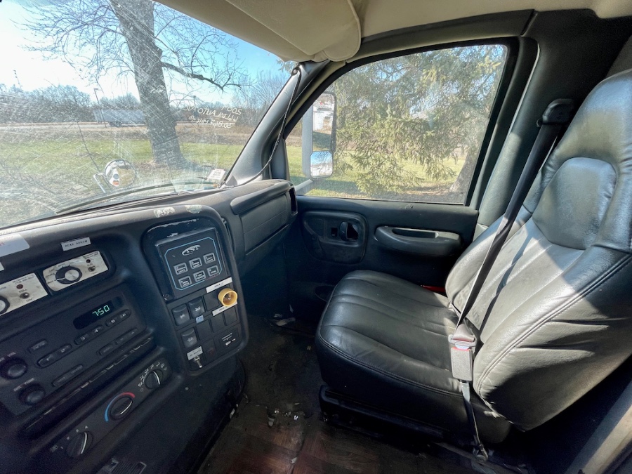 2009 GMC C5500 Regular Cab 2WD, available for sale in Dayton, Ohio | Dayton Work Trucks. Dayton, Ohio 2009 GMC C5500 Regular Cab 2WD, available for sale in Dayton, Ohio | Dayton Work Trucks. Dayton, Ohio