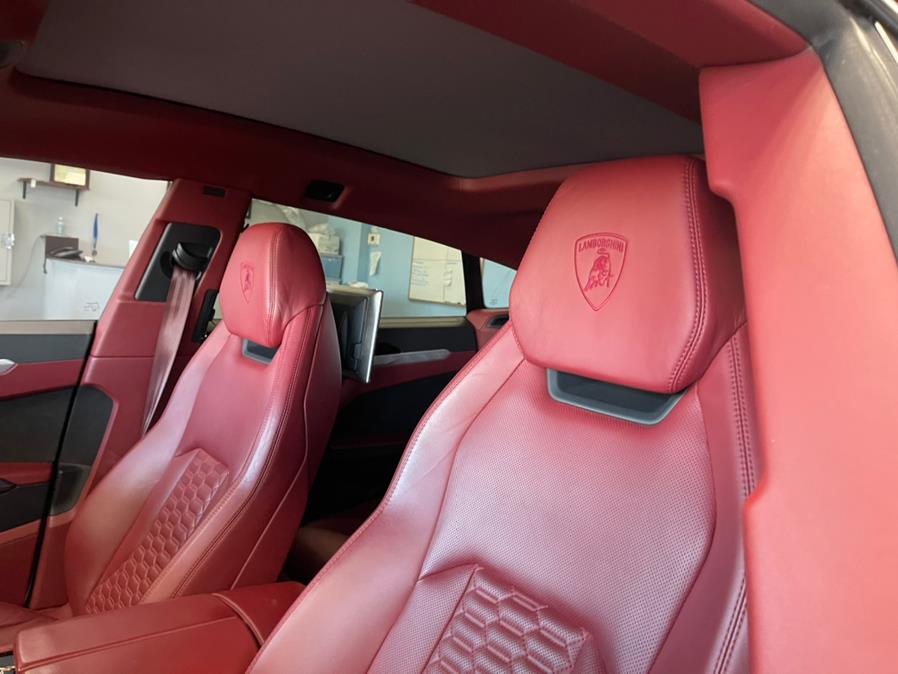 Used Lamborghini Urus Pearl Capsule AWD 2021 | 5 Towns Drive. Inwood, New York Used Lamborghini Urus Pearl Capsule AWD 2021 | 5 Towns Drive. Inwood, New York