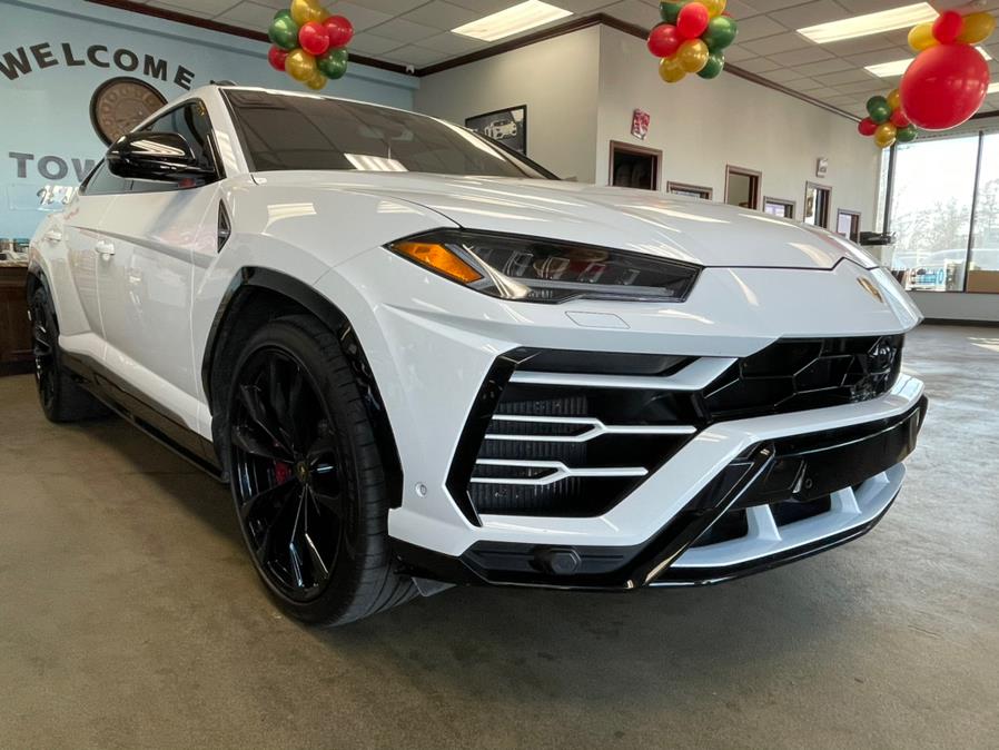 Used Lamborghini Urus Pearl Capsule AWD 2021 | 5 Towns Drive. Inwood, New York Used Lamborghini Urus Pearl Capsule AWD 2021 | 5 Towns Drive. Inwood, New York