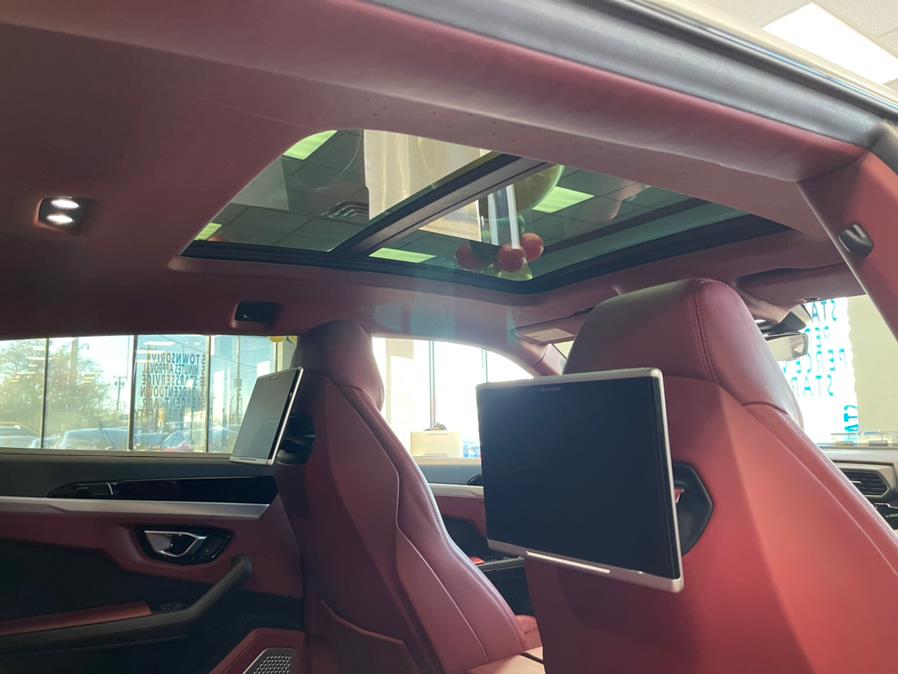 Used Lamborghini Urus Pearl Capsule AWD 2021 | 5 Towns Drive. Inwood, New York Used Lamborghini Urus Pearl Capsule AWD 2021 | 5 Towns Drive. Inwood, New York